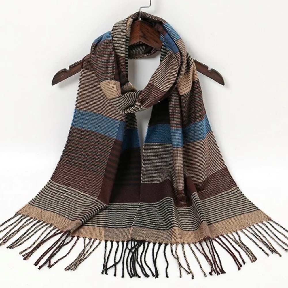 NEW, NEVER WORN Cashmere Scarf